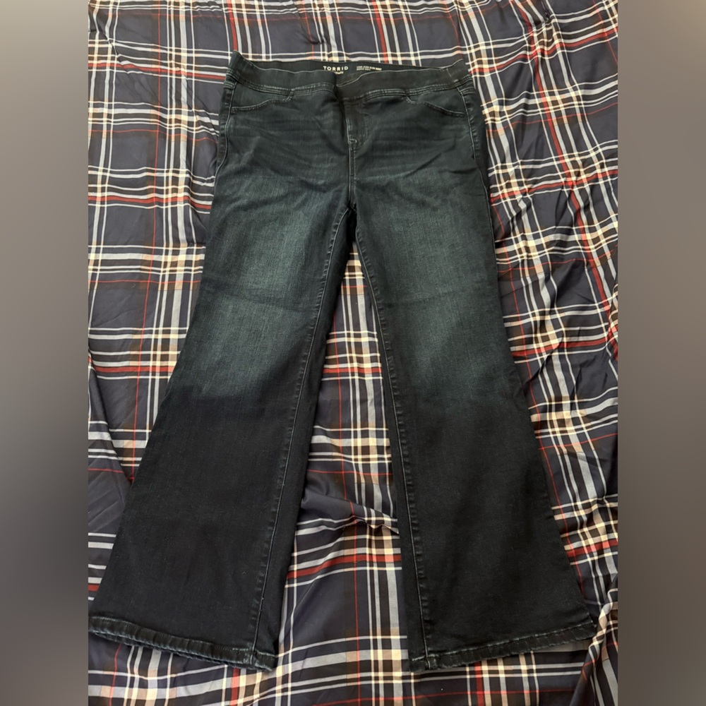 2 for $20 Torrid Lean Jean Super Stretch Bootcut Pull On  Plus Size: 2S (18/20)